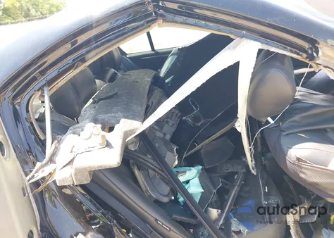 2009 Hyundai Genesis 3.8 z USA, uszkodzony, nr VIN KMHGC46EX9U048719